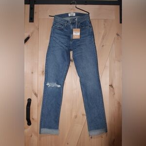NWT Reformation Jeans Liza Ultra High Rise
SIZE 25